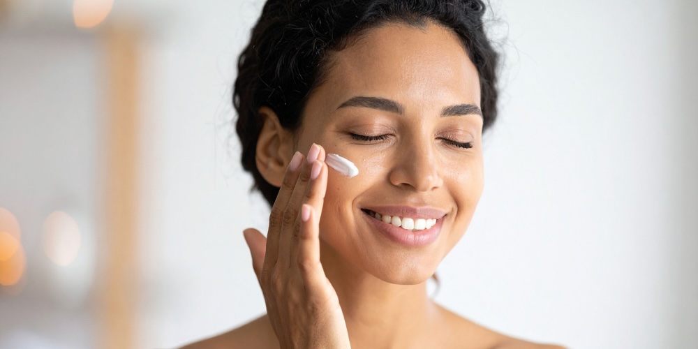 simplified skincare routine on roaccutane - hydrate and moisturise