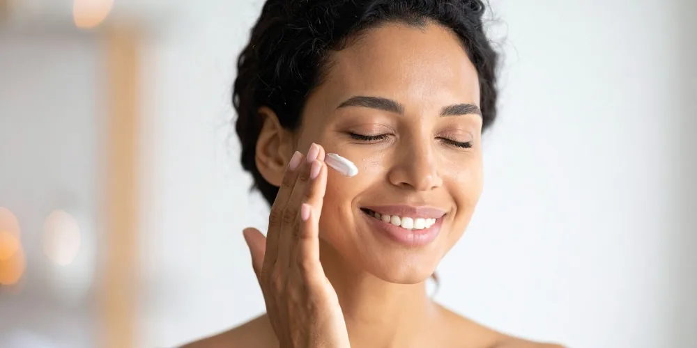simplified skincare routine on roaccutane - hydrate and moisturise